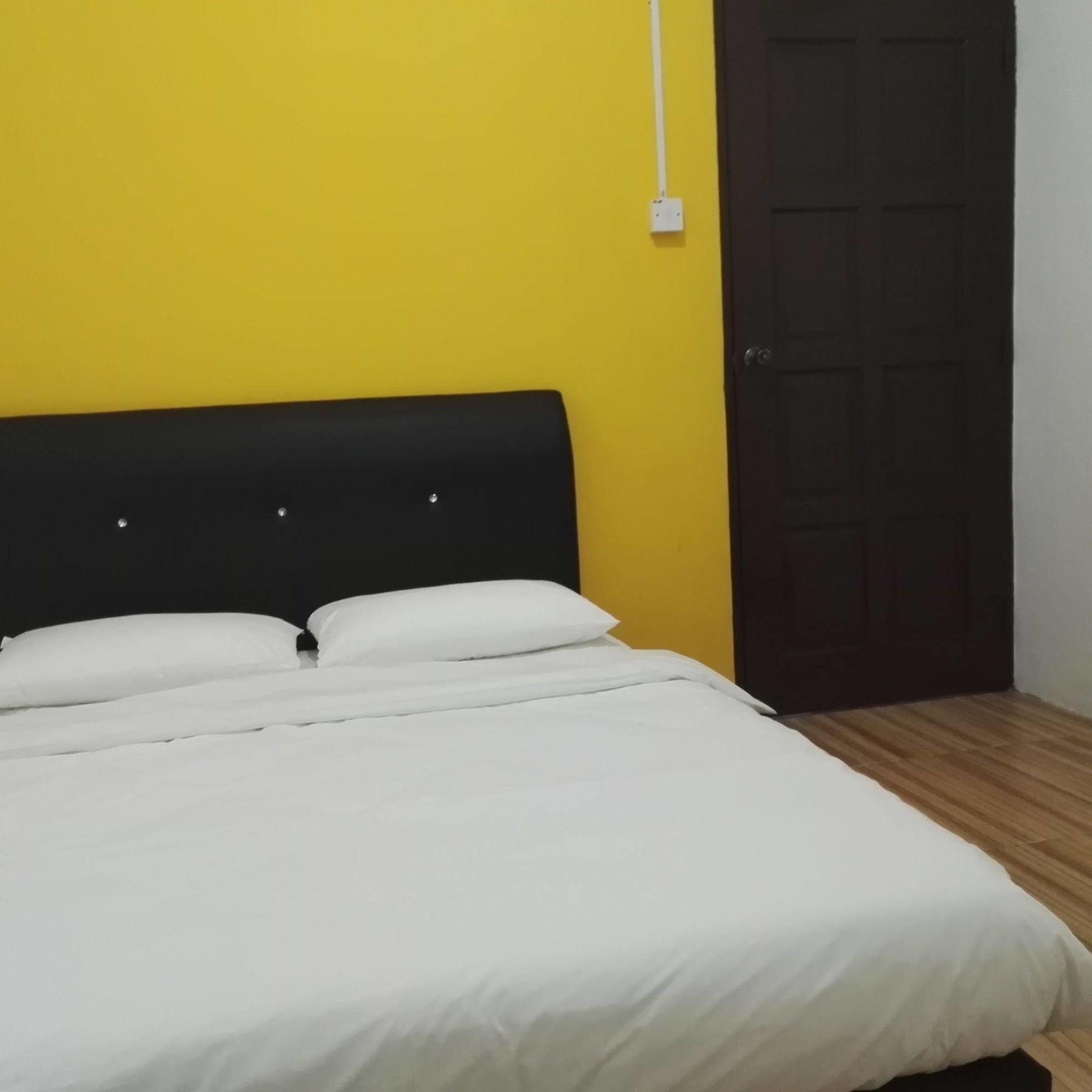 Spot On 89886 Backpacker'S Stay Services Кучинг Экстерьер фото